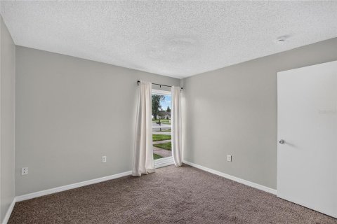 Villa ou maison à louer à Brandon, Floride: 3 chambres, 131.27 m2 № 2413590 - photo 29