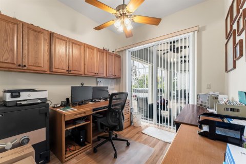 Villa ou maison à vendre à Port St. Lucie, Floride: 3 chambres, 181.44 m2 № 2343490 - photo 30