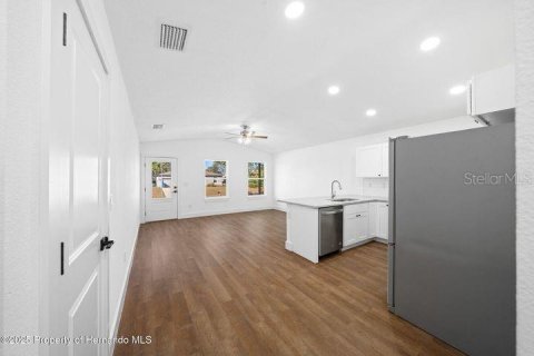 Villa ou maison à vendre à Weeki Wachee, Floride: 3 chambres, 93.65 m2 № 1911119 - photo 6