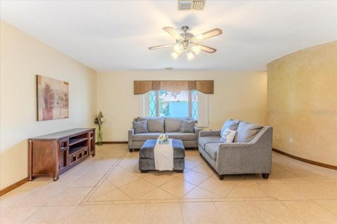 House in Spring Hill, Florida 3 bedrooms, 245.45 sq.m. № 1855519 - photo 20