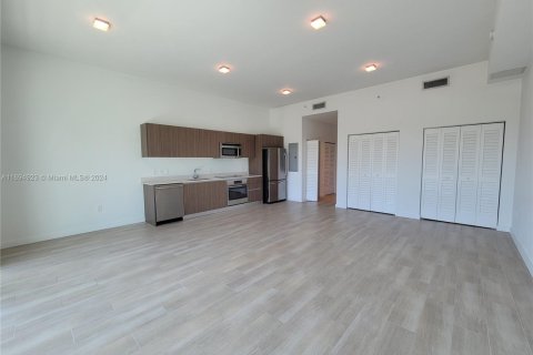 Condominio en venta en Miami, Florida, 52.58 m2 № 1445730 - foto 4