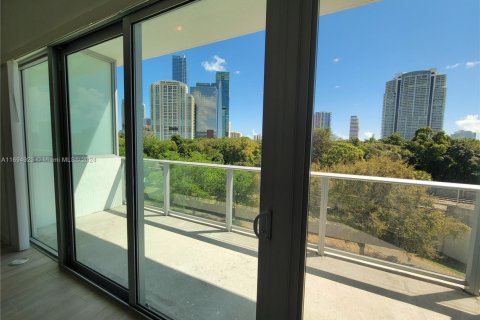 Condominio en venta en Miami, Florida, 52.58 m2 № 1445730 - foto 10