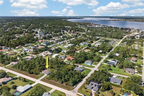 Купить виллу или дом в Порт-Шарлотт, Флорида 10 комнат, 117.99м2, № 2429602 - фото 28