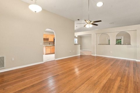 House in Sanford, Florida 3 bedrooms, 174.28 sq.m. № 2396440 - photo 4