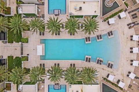 Купить кондоминиум в Майами, Флорида 1 спальня, 86.31м2, № 1965898 - фото 25