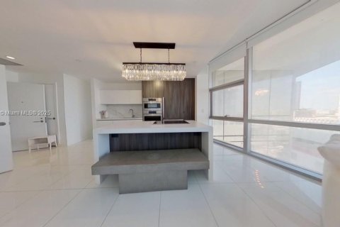 Condominio en venta en Miami, Florida, 1 dormitorio, 86.31 m2 № 1965898 - foto 29