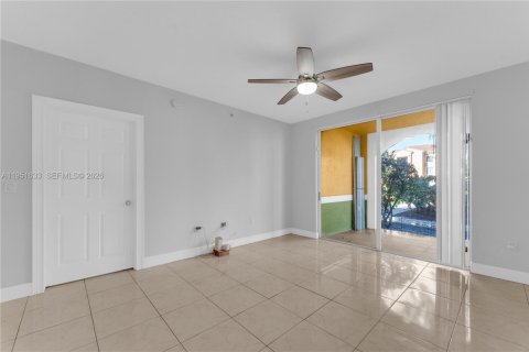 Copropriété à vendre à Miramar, Floride: 3 chambres, 105.17 m2 № 2007416 - photo 5