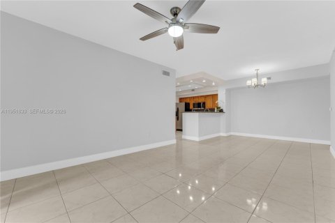 Copropriété à vendre à Miramar, Floride: 3 chambres, 105.17 m2 № 2007416 - photo 7