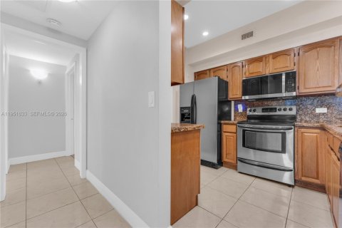 Copropriété à vendre à Miramar, Floride: 3 chambres, 105.17 m2 № 2007416 - photo 8