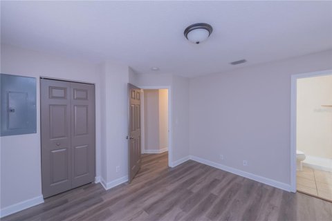 House in Daytona Beach, Florida 4 bedrooms, 111.48 sq.m. № 2285405 - photo 20