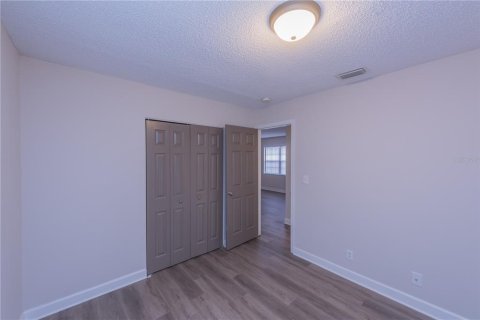 House in Daytona Beach, Florida 4 bedrooms, 111.48 sq.m. № 2285405 - photo 14