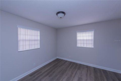 House in Daytona Beach, Florida 4 bedrooms, 111.48 sq.m. № 2285405 - photo 18