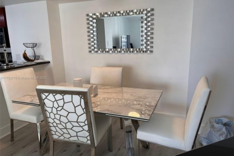 Copropriété à louer à Miami, Floride: 2 chambres, 91.51 m2 № 1985249 - photo 5