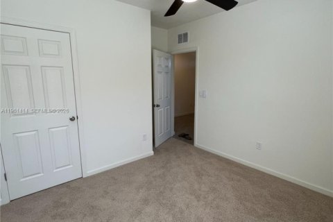 Снять в аренду виллу или дом в Грант-Валкариа, Флорида 4 спальни, № 2023323 - фото 22