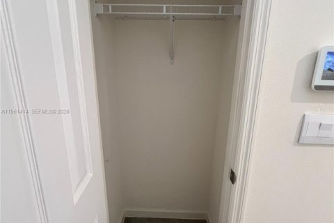 Снять в аренду виллу или дом в Грант-Валкариа, Флорида 4 спальни, № 2023323 - фото 24