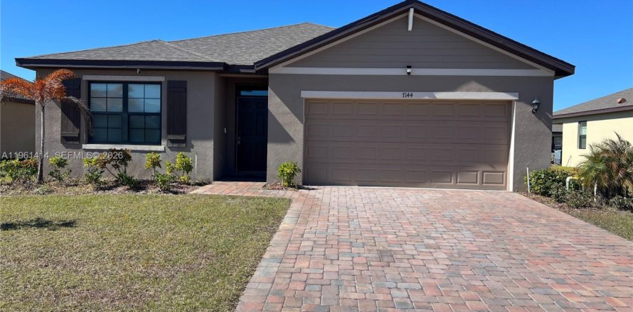 Дом в Грант-Валкариа, Флорида 4 спальни № 2023323