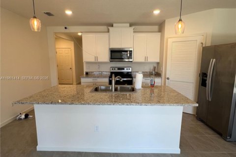 Снять в аренду виллу или дом в Грант-Валкариа, Флорида 4 спальни, № 2023323 - фото 11