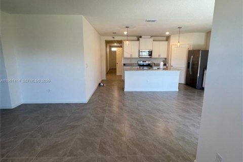 Снять в аренду виллу или дом в Грант-Валкариа, Флорида 4 спальни, № 2023323 - фото 12