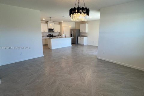 Снять в аренду виллу или дом в Грант-Валкариа, Флорида 4 спальни, № 2023323 - фото 13