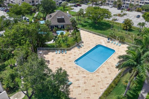 Copropriété à louer à Miami, Floride: 2 chambres, 74.69 m2 № 2085449 - photo 28