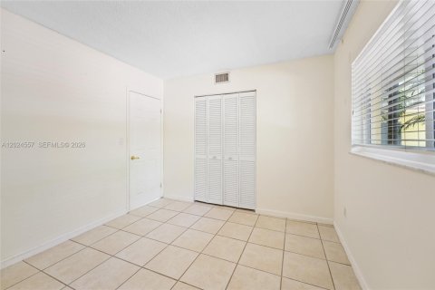 Copropriété à louer à Miami, Floride: 2 chambres, 74.69 m2 № 2085449 - photo 19