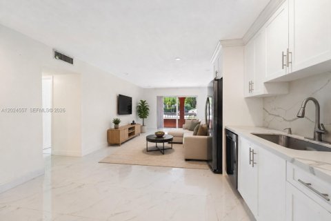 Copropriété à louer à Miami, Floride: 2 chambres, 74.69 m2 № 2085449 - photo 5