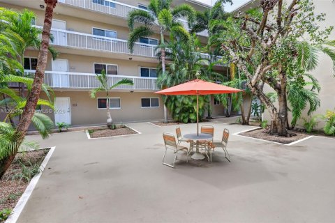 Copropriété à louer à Miami, Floride: 2 chambres, 74.69 m2 № 2085449 - photo 24