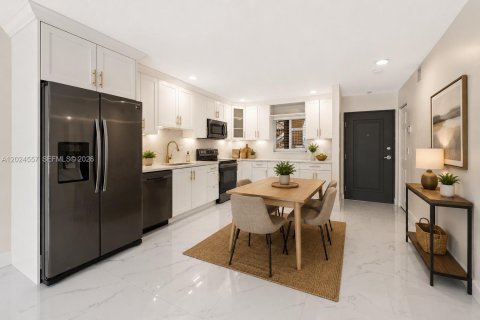 Copropriété à louer à Miami, Floride: 2 chambres, 74.69 m2 № 2085449 - photo 2