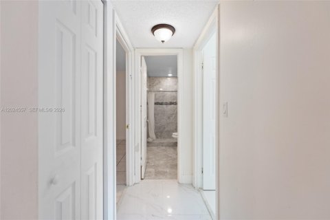 Copropriété à louer à Miami, Floride: 2 chambres, 74.69 m2 № 2085449 - photo 20