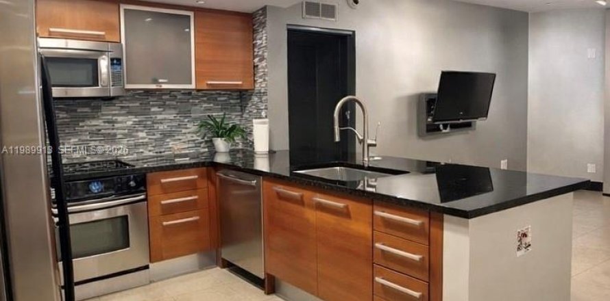 Condominio en Coral Gables, Florida, 1 dormitorio  № 2063010