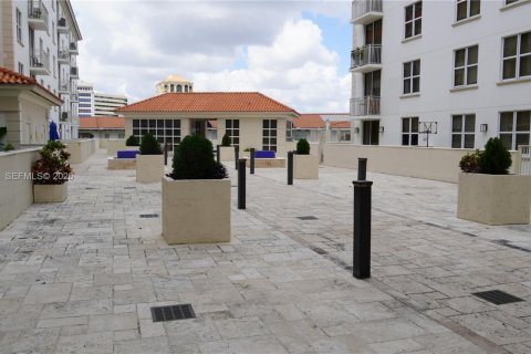 Condominio en venta en Coral Gables, Florida, 1 dormitorio, 82.31 m2 № 2063010 - foto 15