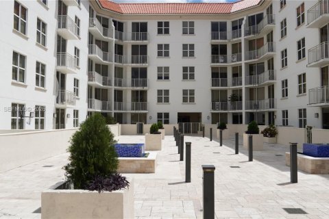 Condominio en venta en Coral Gables, Florida, 1 dormitorio, 82.31 m2 № 2063010 - foto 14