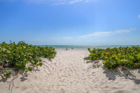 Copropriété à vendre à Indian Shores, Floride: 1 chambre, 54.35 m2 № 1675149 - photo 1