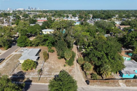 Terreno en venta en Saint Petersburg, Florida № 2098657 - foto 2