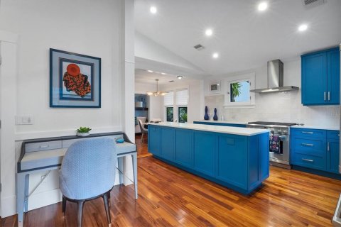 Villa ou maison à louer à Sarasota, Floride: 3 chambres, 142.23 m2 № 829069 - photo 11