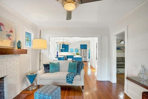 Villa ou maison à louer à Sarasota, Floride: 3 chambres, 142.23 m2 № 829069 - photo 5