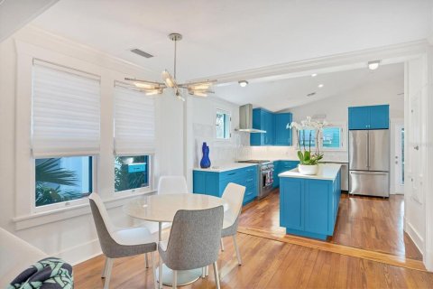 Villa ou maison à louer à Sarasota, Floride: 3 chambres, 142.23 m2 № 829069 - photo 6