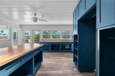 Купить виллу или дом в Венеция, Флорида 5 комнат, 159.14м2, № 1598138 - фото 13
