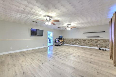 House in Wimauma, Florida 3 bedrooms, 184.13 sq.m. № 1805859 - photo 21