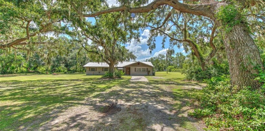 House in Wimauma, Florida 3 bedrooms, 184.13 sq.m. № 1805859
