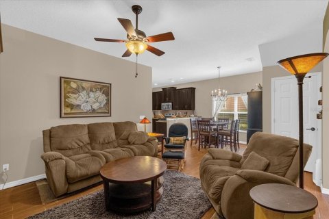 Townhouse in Apopka, Florida 4 bedrooms, 171.22 sq.m. № 2101248 - photo 2