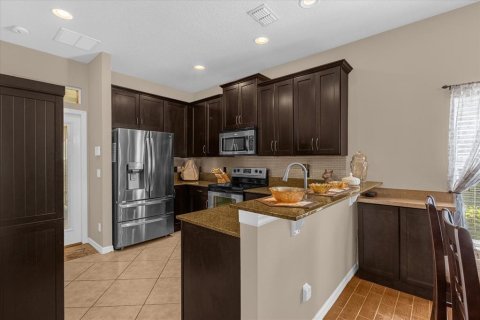 Townhouse in Apopka, Florida 4 bedrooms, 171.22 sq.m. № 2101248 - photo 6