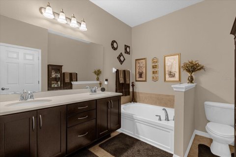 Townhouse in Apopka, Florida 4 bedrooms, 171.22 sq.m. № 2101248 - photo 11