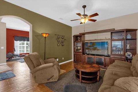 Townhouse in Apopka, Florida 4 bedrooms, 171.22 sq.m. № 2101248 - photo 3