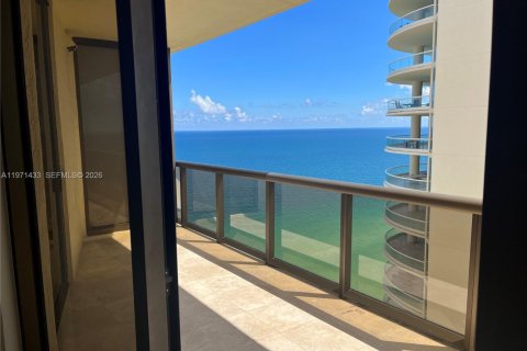 Condominio en venta en Sunny Isles Beach, Florida, 1 dormitorio, 82.03 m2 № 2033284 - foto 10