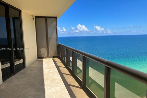 Condominio en venta en Sunny Isles Beach, Florida, 1 dormitorio, 82.03 m2 № 2033284 - foto 19