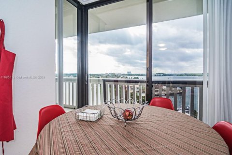Copropriété à vendre à Aventura, Floride: 3 chambres, 176.51 m2 № 1862279 - photo 7