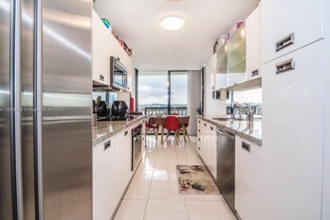 Copropriété à vendre à Aventura, Floride: 3 chambres, 176.51 m2 № 1862279 - photo 6