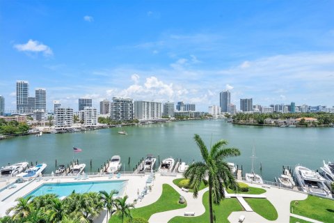 Condo in Miami Beach, Florida  № 1831131 - photo 25