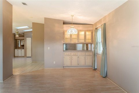 Casa en venta en Lady Lake, Florida, 2 dormitorios, 202.71 m2 № 1911476 - foto 9
